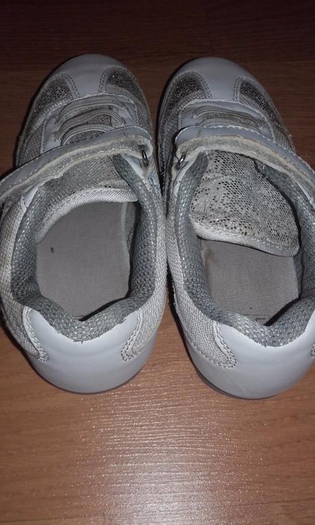 Bielo-strieborné tenisky f&f, 31