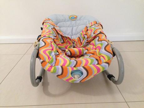 Vložná taška do kočárku,válec na hraní,křesílko, 