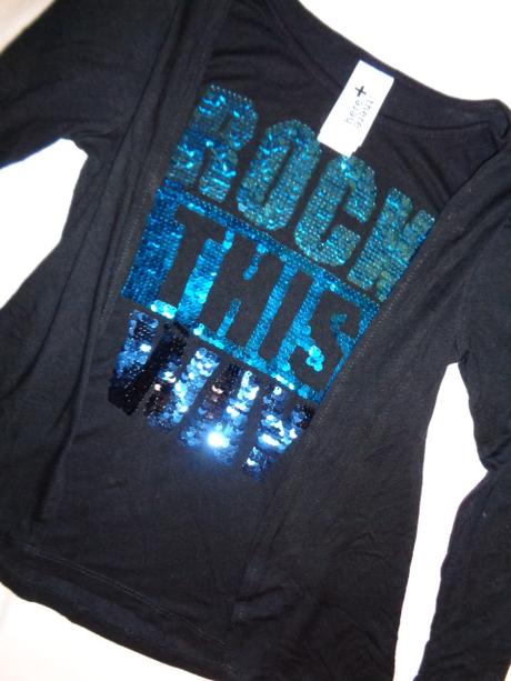 Exkluzivní černé tričko s přehozem v jednom122-128, c&a,122 / 128