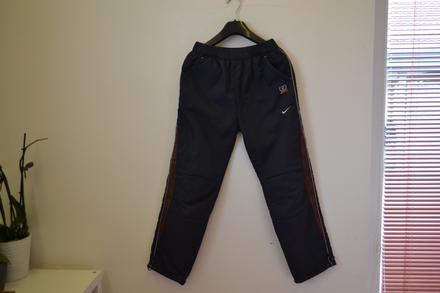 Zateplené sportovní kalhoty, 152