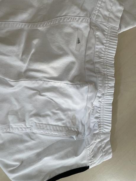 Bílé kraťasy s pruhy a sítí, vel xs/s, adidas, adams,s