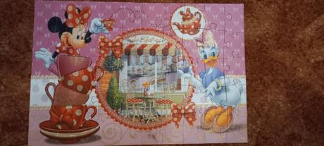 Třpytivé puzzle minnie s daisy v kavárně 50 dílků,