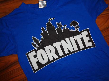 Krásné modré tričko s aplikací, 116