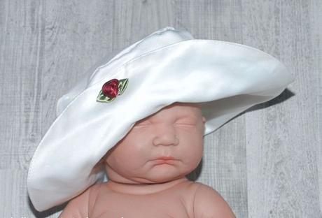 Saténový klobouk k šatům pro družičku, barvy ivory, 68