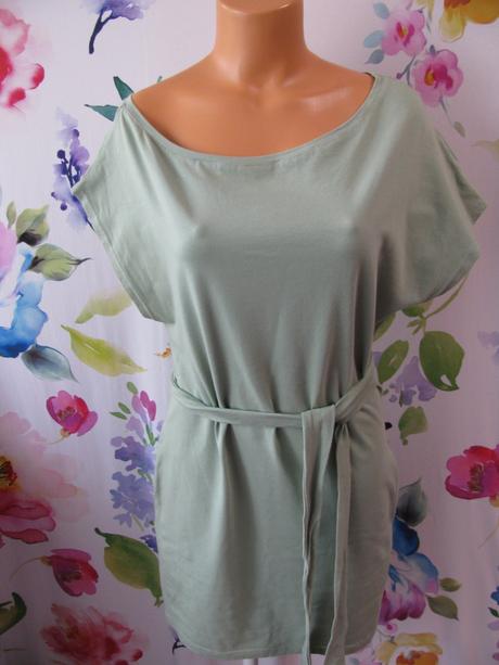 Ležérní šaty-asymetrický střih s odhaleným ramenem, m