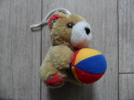 Medvídek s balónkem,