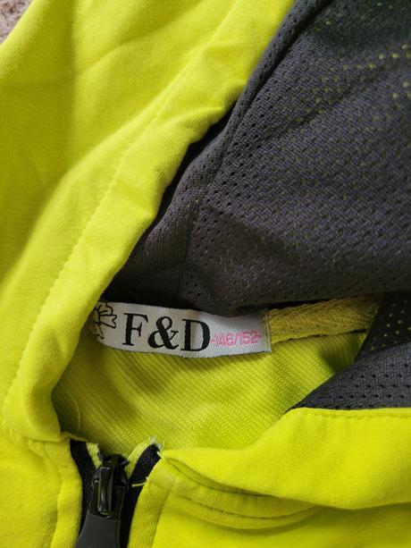 Sportovní slabší mikina vel. 146, 146