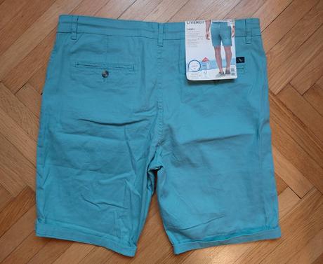 Kraťasy bermudy, 54