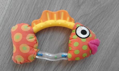 640 - chrastítko ve tvaru rybičky, 