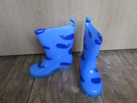 Velmi pěkné modré gumovky č. 22, 22