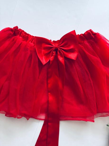 An27/ sukně tylová - v.cca 5/7 let, 116