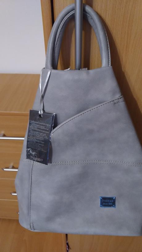 Koženkový batůžek, 