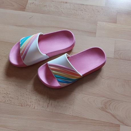 Pantofle duhové, tesco,31