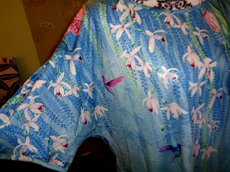 Nádherné tyrkysové tričko - lotosové květy, 44