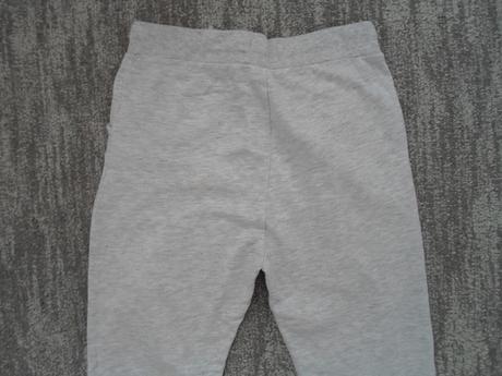 Šedé tepláky, sinsay,146