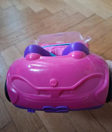Barbie auto kabriolet, 