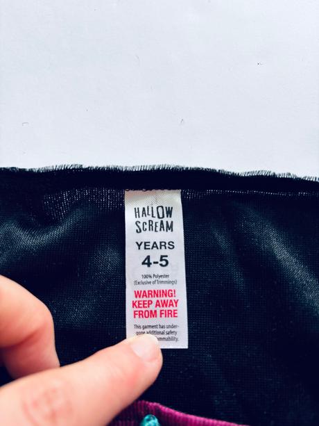 An17/ kostým čarodějka- v.4/5 let, 