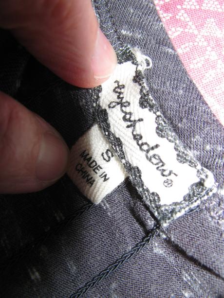 Dámské šedé pružné tričko s pajetkami, střik, s