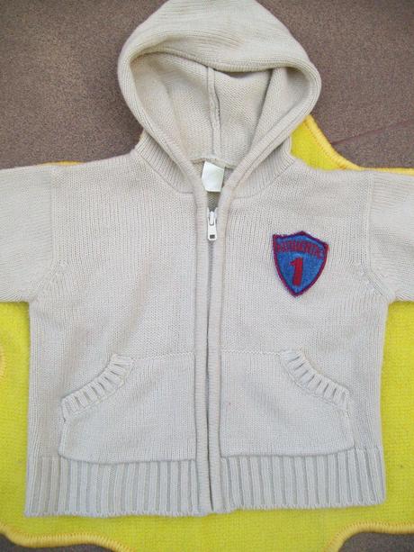 Svetr s kapucí, tiny ted,98