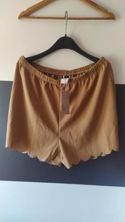 Kraťasy zn. emery rose vel.42, 42