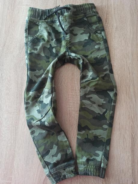 Chlapecké slim pružné džíny, primark,110