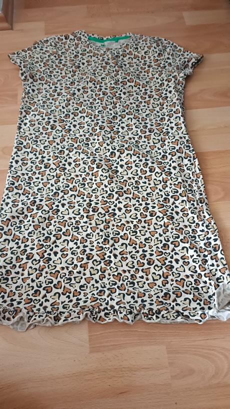 Noční košilka, diva,158