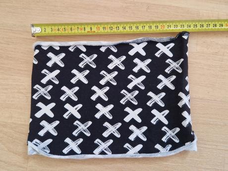 Nákrčník křížky,