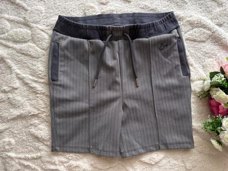 Kraťasy šedé  - v. 8 let, 128