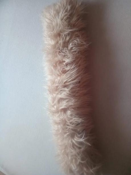 Nový dekorační polštář 90cm, 