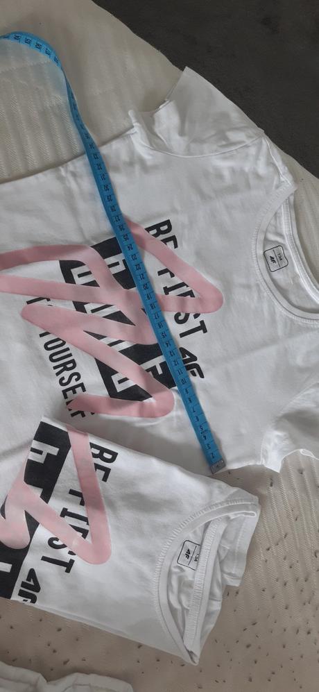 2 x bílé triko 4f, 134