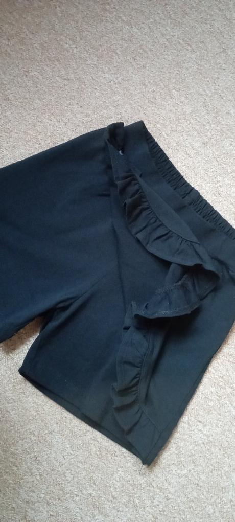 Šortky se sukní zn."breeze" vel."140", 140