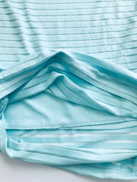 Šaty letní mentolové barvy  - v.8/9 let, young dimension,134