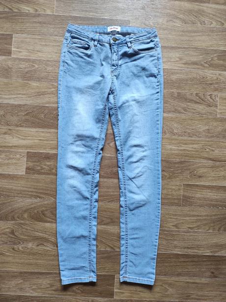 Džíny, 38