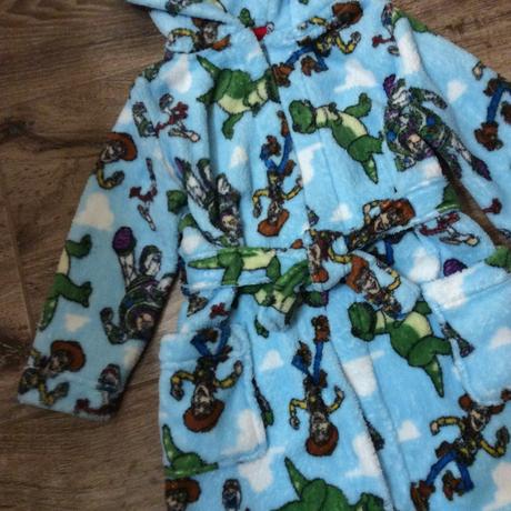 Heboučký župan ,,toy story", 98