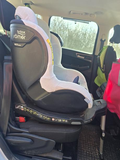 Britax/römer dualfix m i-size 2019, britax