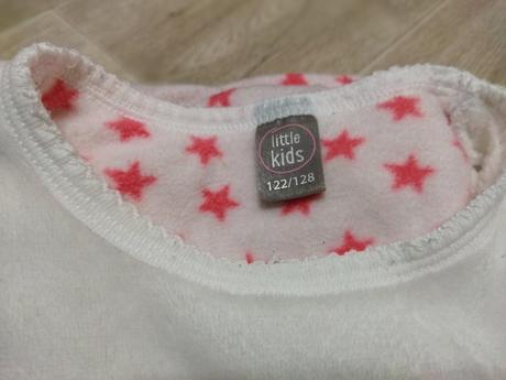 Dívčí pyžamo, 122