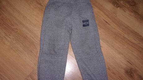 Tepláky zn. mckenzie, vel. 110/116, 110