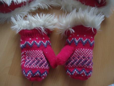 Zimní čepice s rukavicemi, cherokee,104