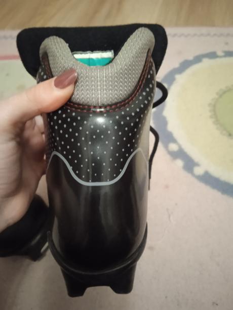 Boty na běžky, atomic,34