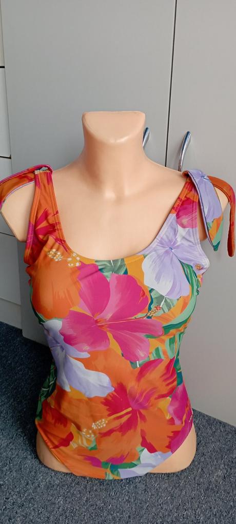 Jednodílné plavky zn."f&f" vel."40", f&f,40