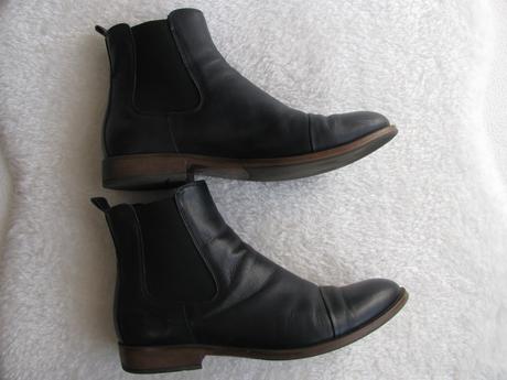 Kožené tmavě modré kotníkové boty typu chelsea, baťa,38