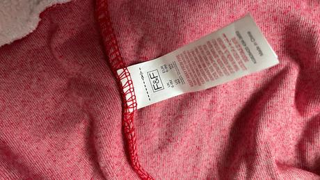 Vánoční semišové šaty, 74