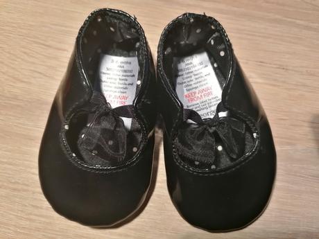 Capáčky - černé lakované baleriny, george,<17