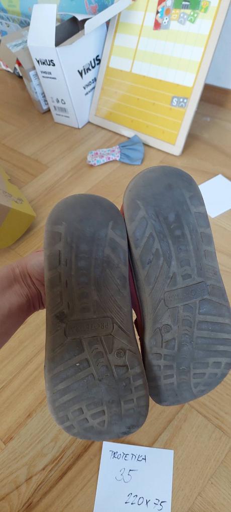 Protetika  letní (pady fuchsia) vel. 35, protetika,35