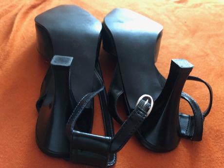 Vysoke spicate boty 37 cerne, 37