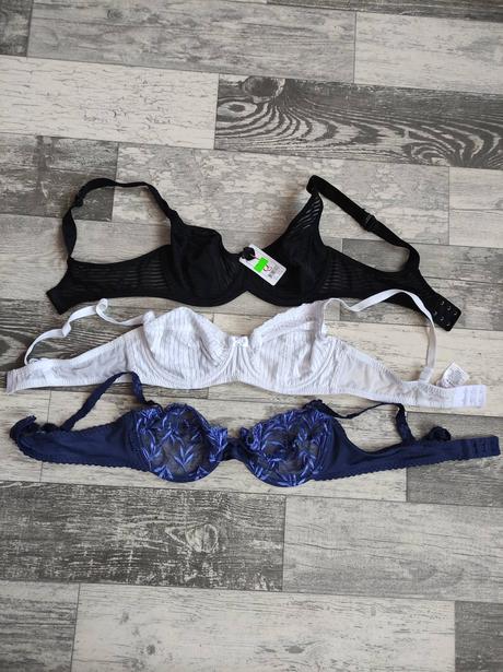 Podprsenka dámská/dívčí 3x(75b,80c), passionata,75b