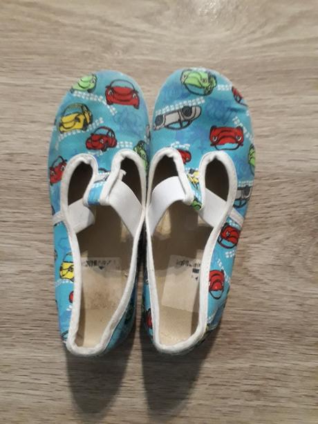 Papuče,  bačkory, baťa,28