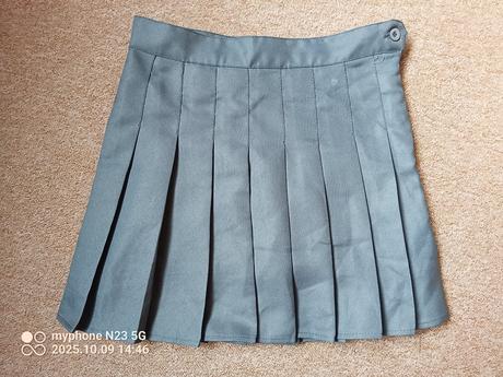 Sukně skládaná se šortky vel."134-140", 140