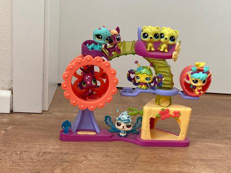 Littlest pet shop - zvířatká, domeček s kolotočem, 