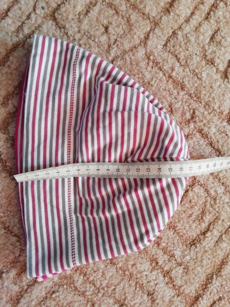 Krásné nové bavlněné čepice 3-6let, 104